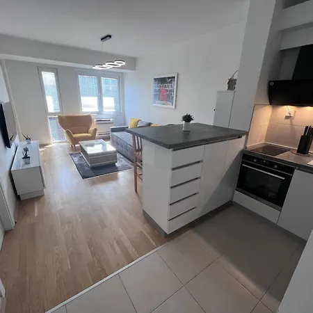 Lily Square Apartment